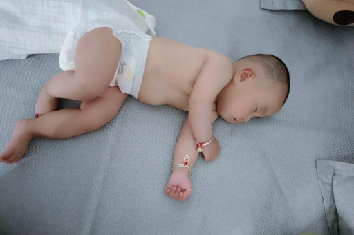 郓城宝宝总是摇头怎么回事